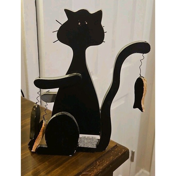 Rustic Folk Art Gray & White Fishing Cat Wood Décor - Picture 7 of 8